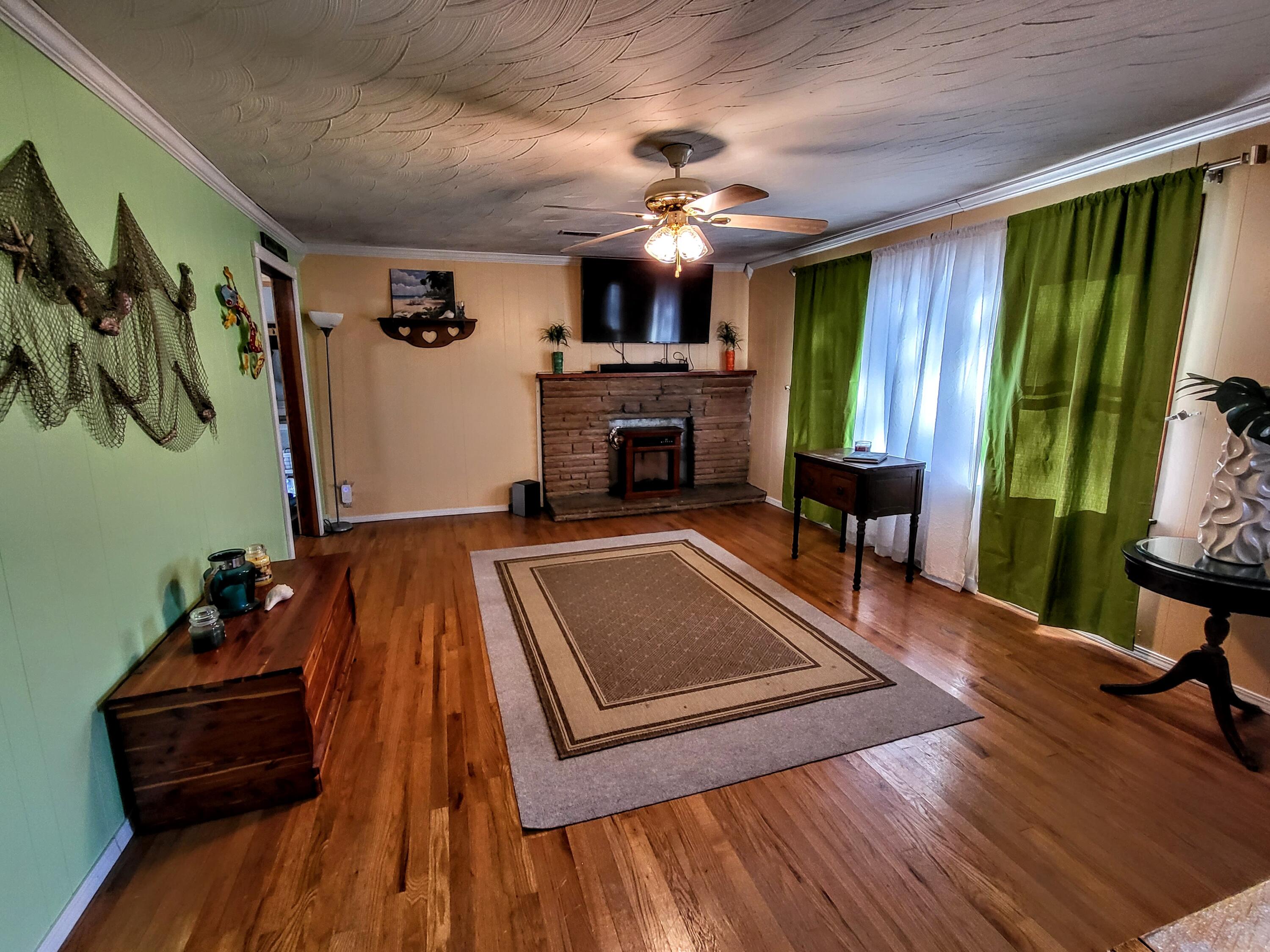 109 Oak Road Bristol, TN 37620 - Photo 16 of 23 20231024_163642