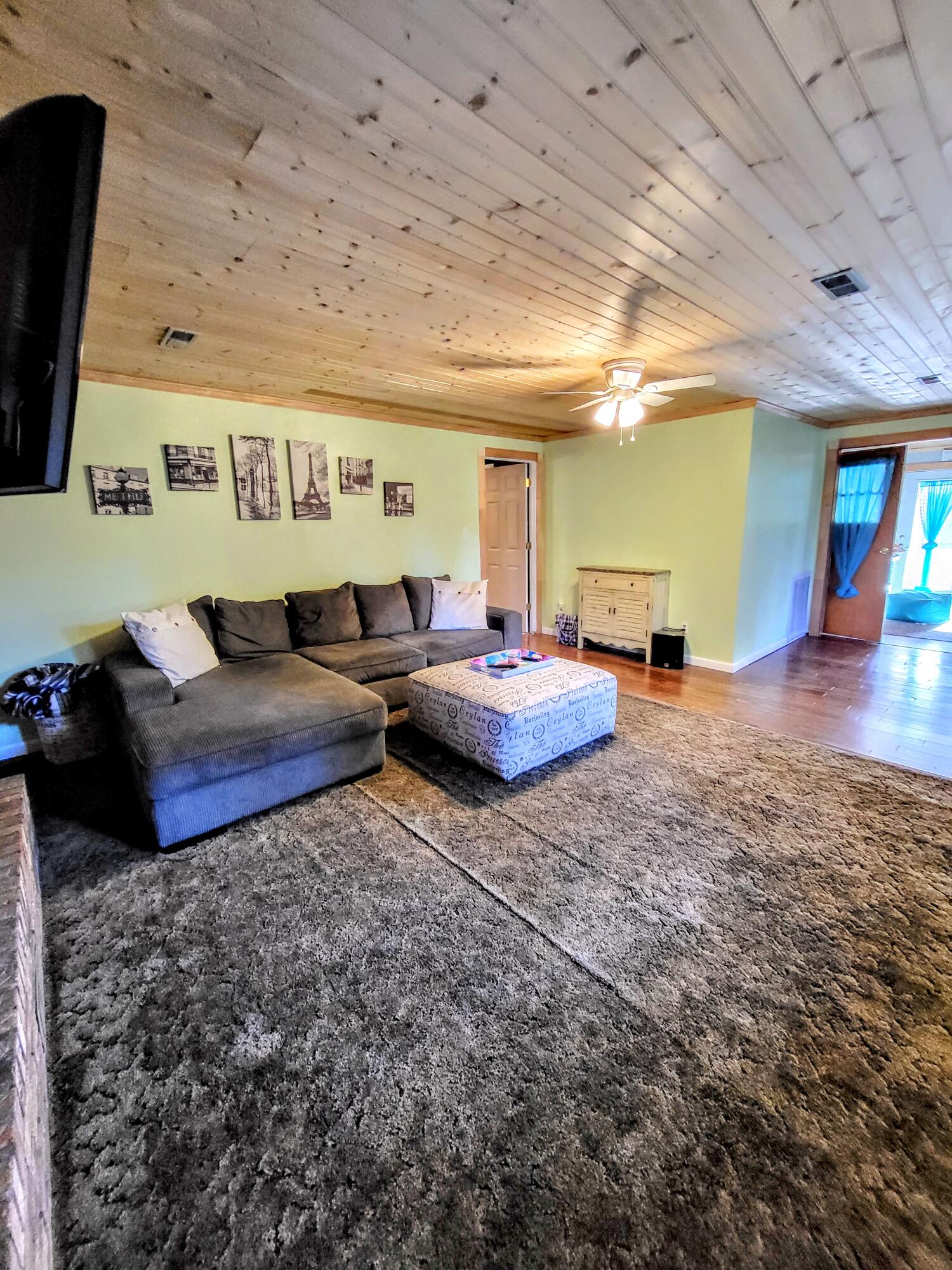 109 Oak Road Bristol, TN 37620 - Photo 8 of 23 20231024_165657-EDIT
