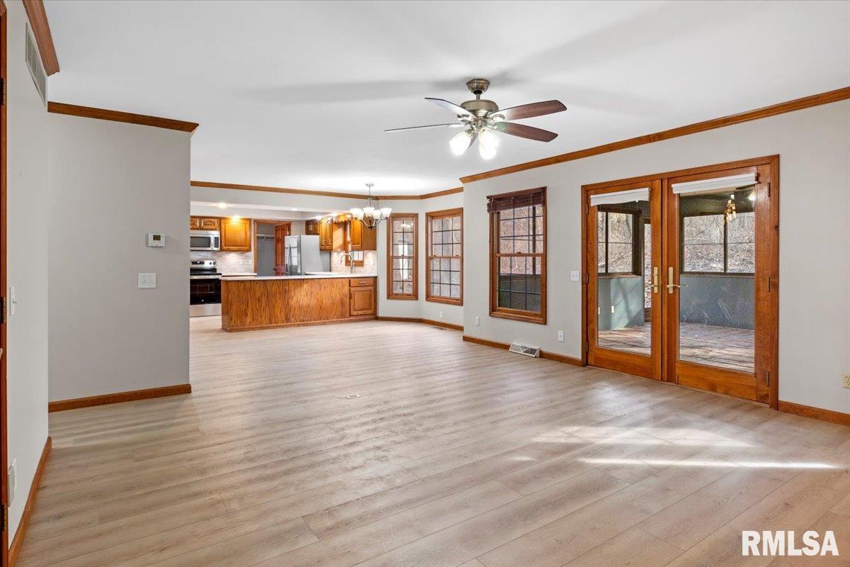 3920 West Bluffs Road Springfield, IL 62711 - Photo 11 of 35