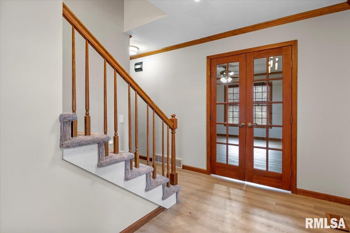 3920 West Bluffs Road Springfield, IL 62711 - Photo 5 of 35