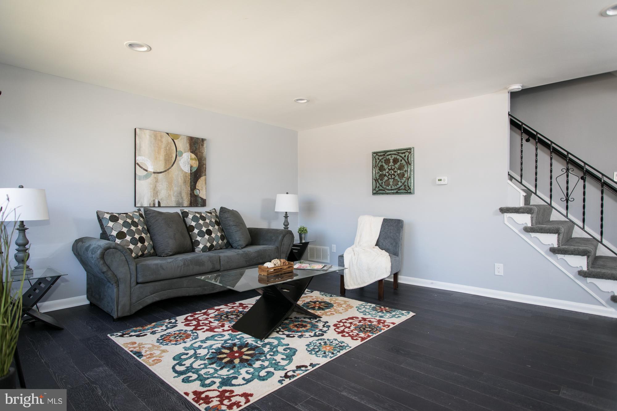 5421 Bucknell Road Baltimore, MD 21206 - Photo 4 of 17 Elegant living room