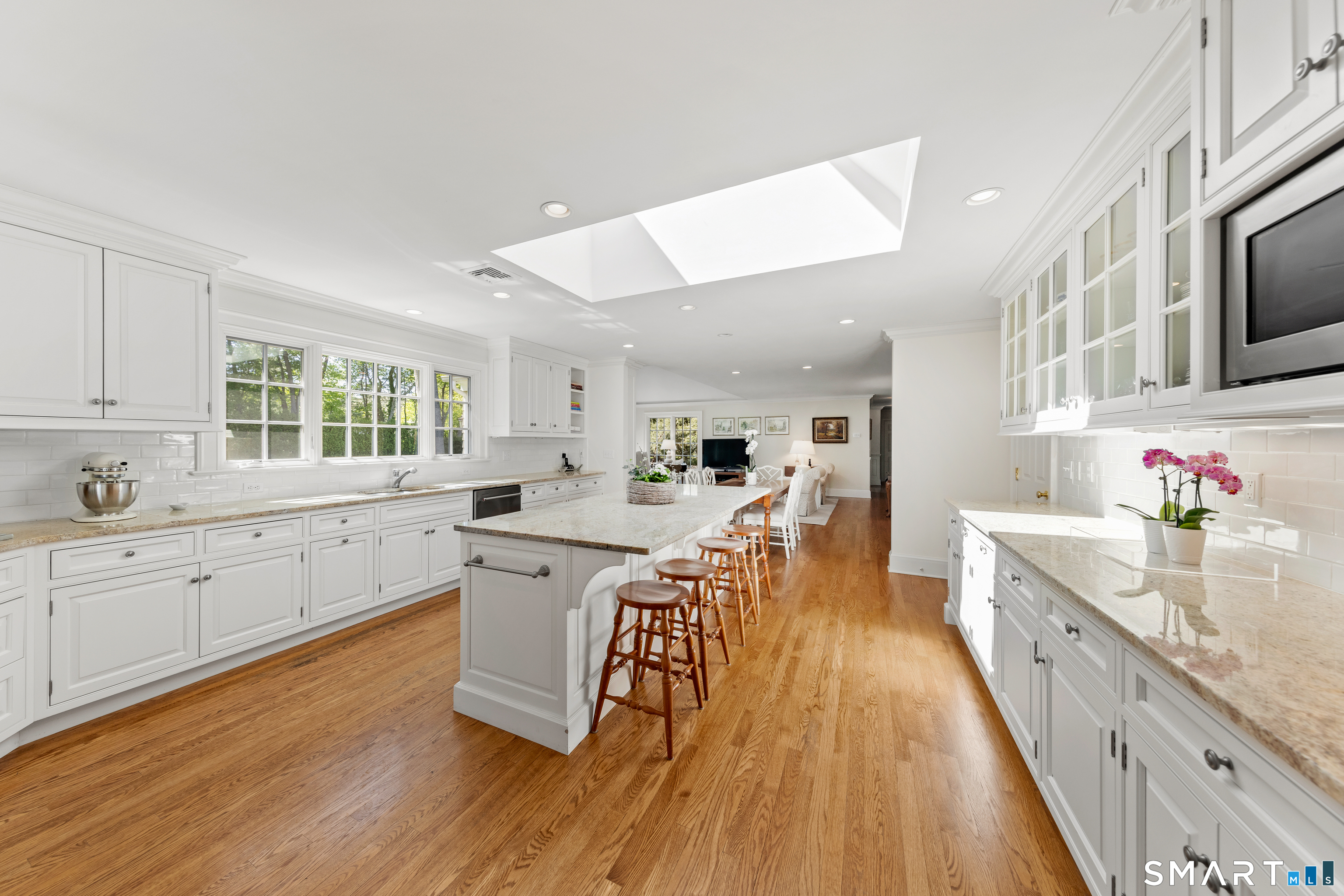 6 Old Parish Road Darien, CT 06820 - Photo 15 of 38