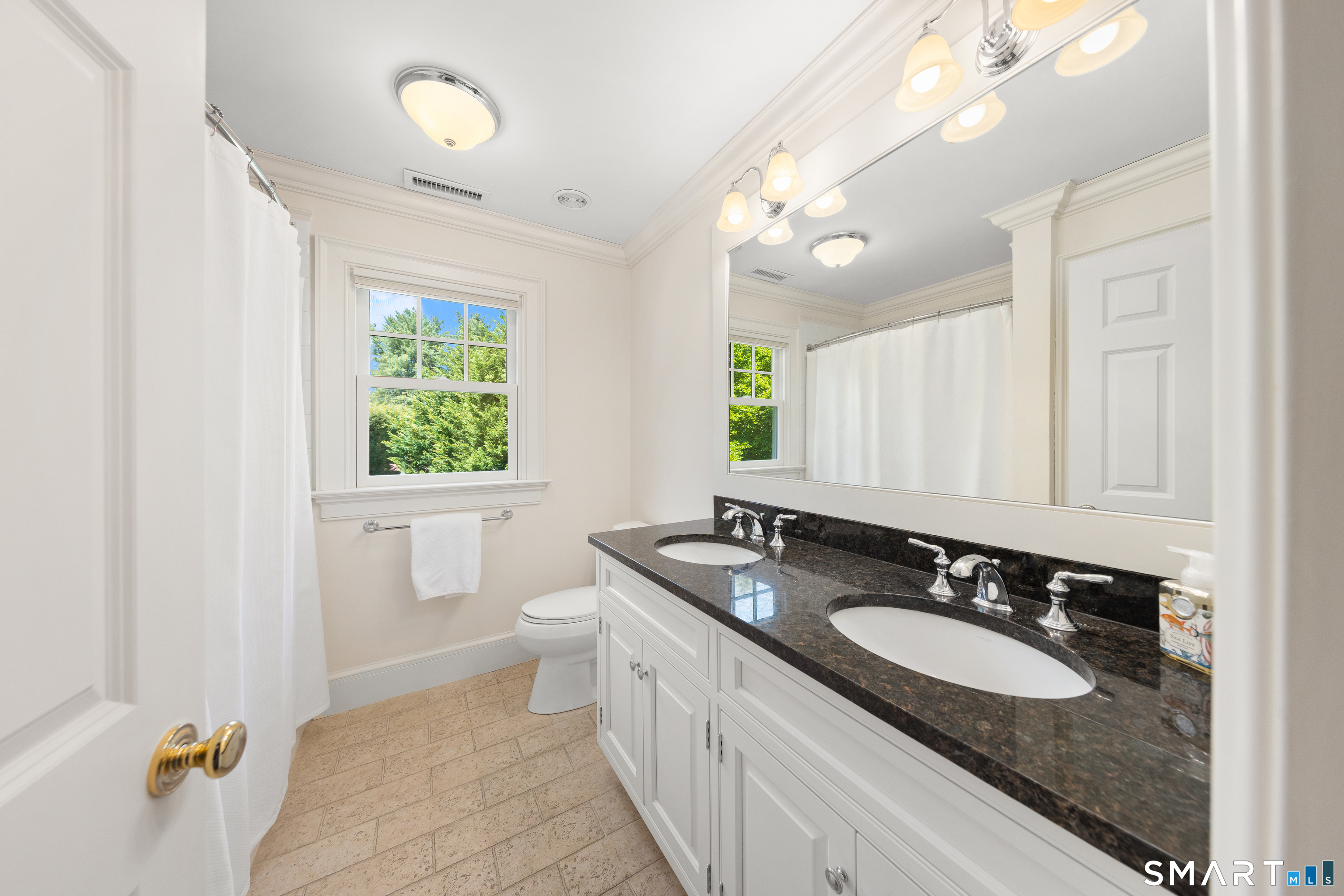 6 Old Parish Road Darien, CT 06820 - Photo 23 of 38