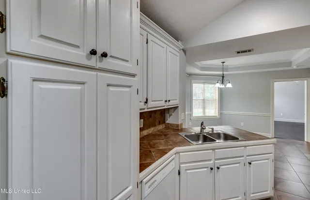 $299,500 | 415 Hemlock Drive, Flowood, MS 39232