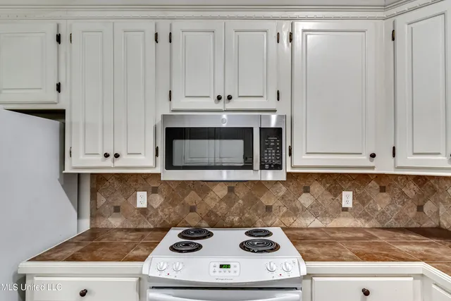 $299,500 | 415 Hemlock Drive, Flowood, MS 39232