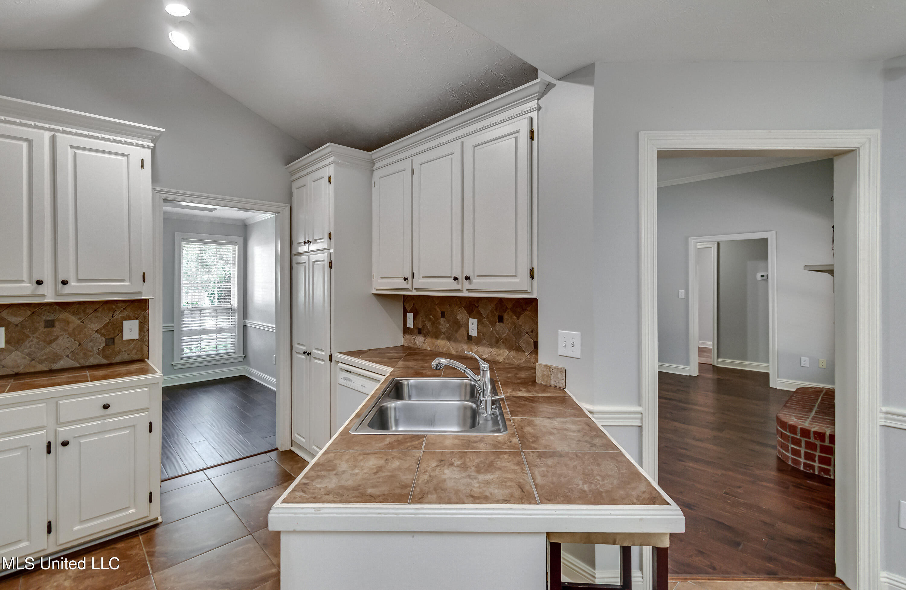 415 Hemlock Drive Flowood, MS 39232 - Photo 28 of 57 415 Hemlock Dr-33