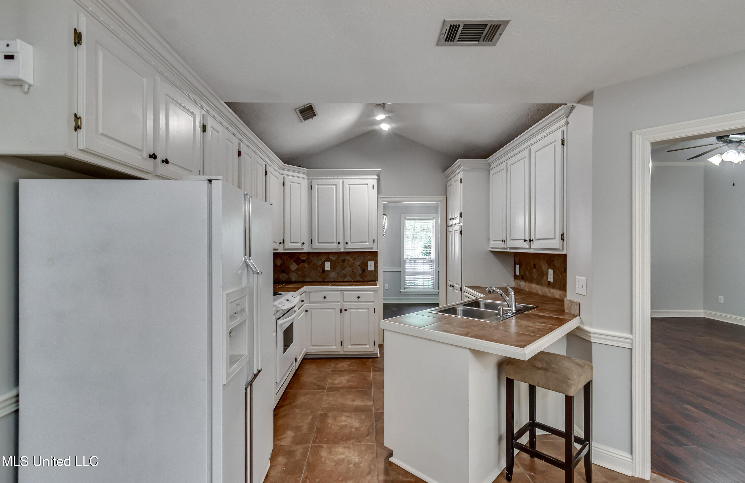 415 Hemlock Drive Flowood, MS 39232 - Photo 30 of 57 415 Hemlock Dr-35