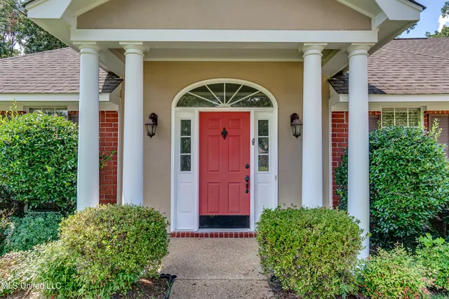 $299,500 | 415 Hemlock Drive, Flowood, MS 39232