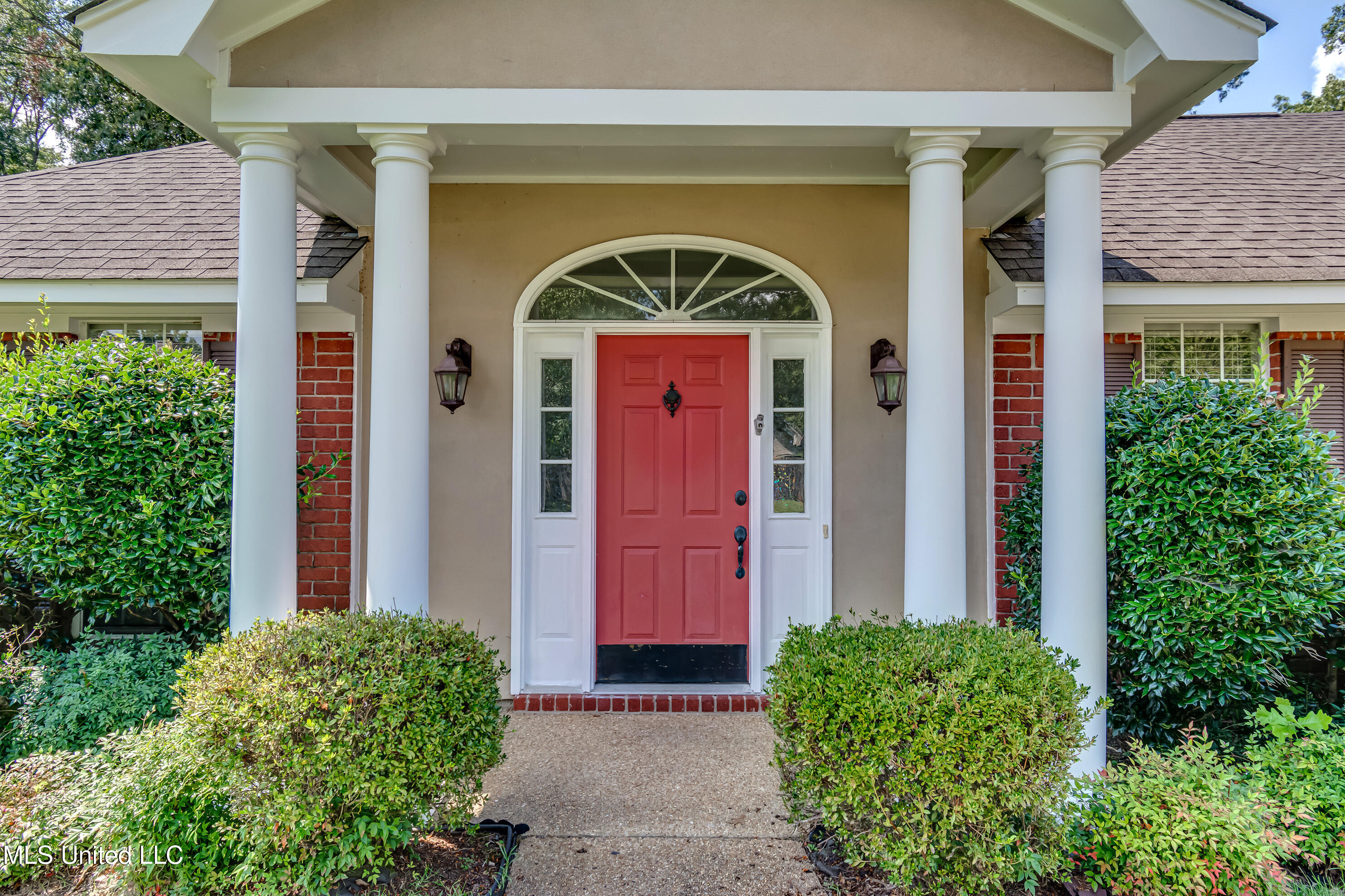 415 Hemlock Drive Flowood, MS 39232 - Photo 3 of 57 415 Hemlock Dr-1