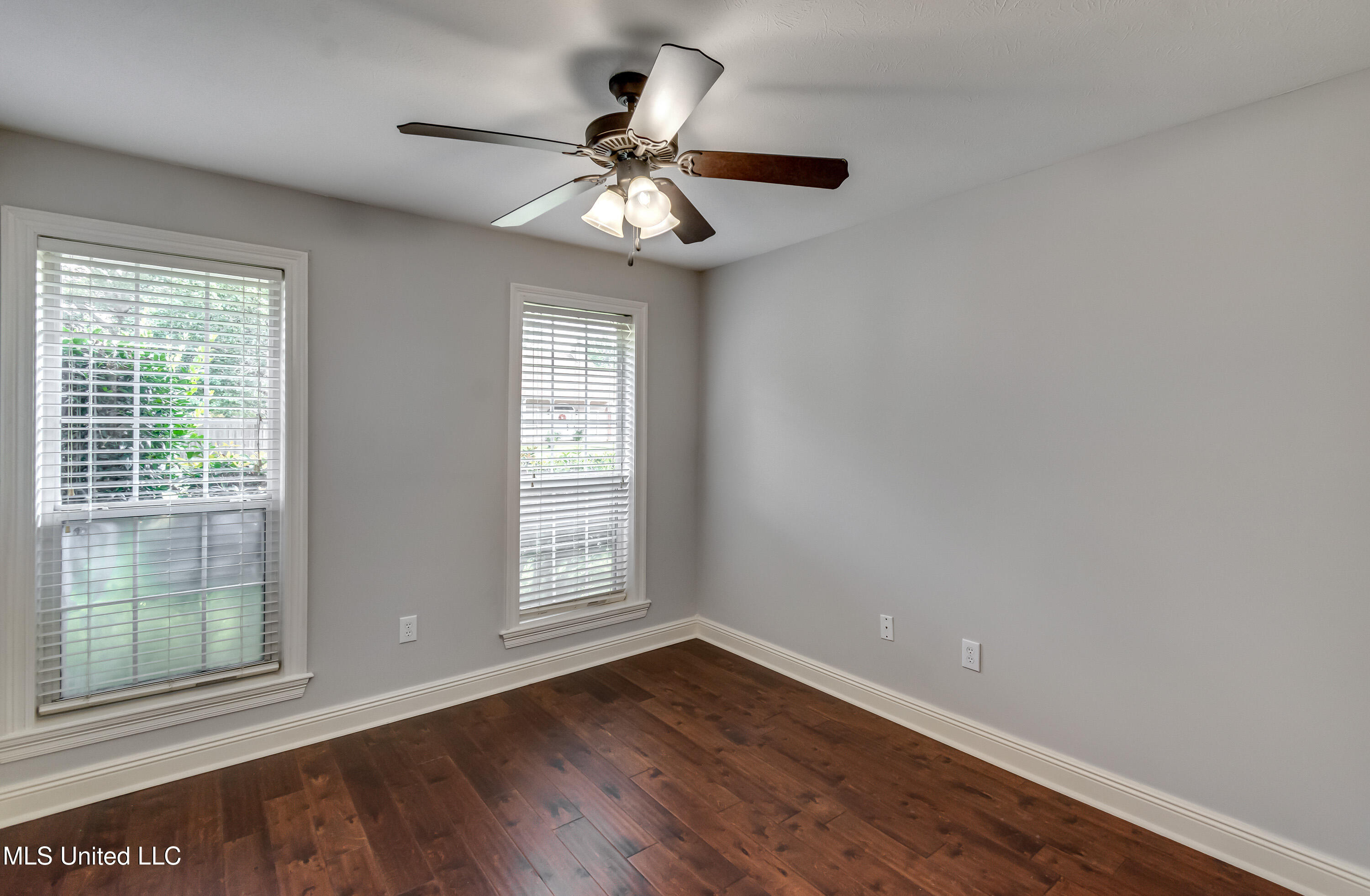 415 Hemlock Drive Flowood, MS 39232 - Photo 41 of 57 415 Hemlock Dr-46