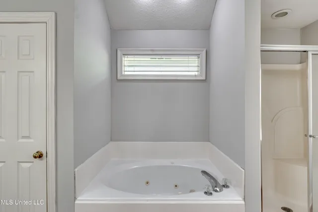 $299,500 | 415 Hemlock Drive, Flowood, MS 39232