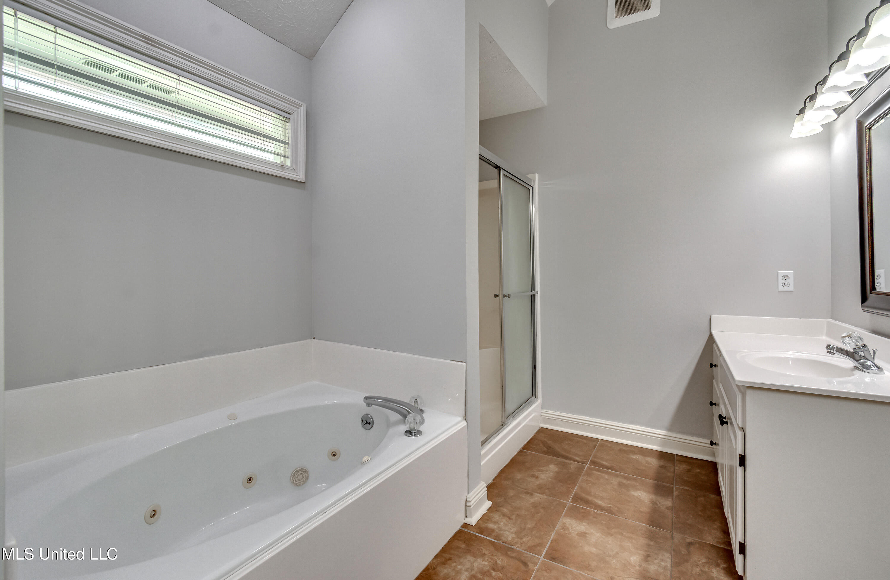 415 Hemlock Drive Flowood, MS 39232 - Photo 53 of 57 415 Hemlock Dr-58