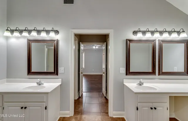 $299,500 | 415 Hemlock Drive, Flowood, MS 39232