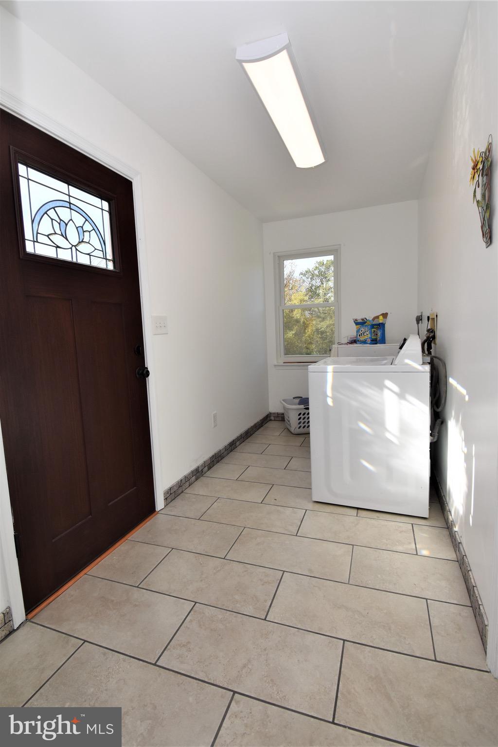 416 North Clear Ridge Road Union Bridge, MD 21791 - Photo 26 of 46 Mudroom/ Laundry room