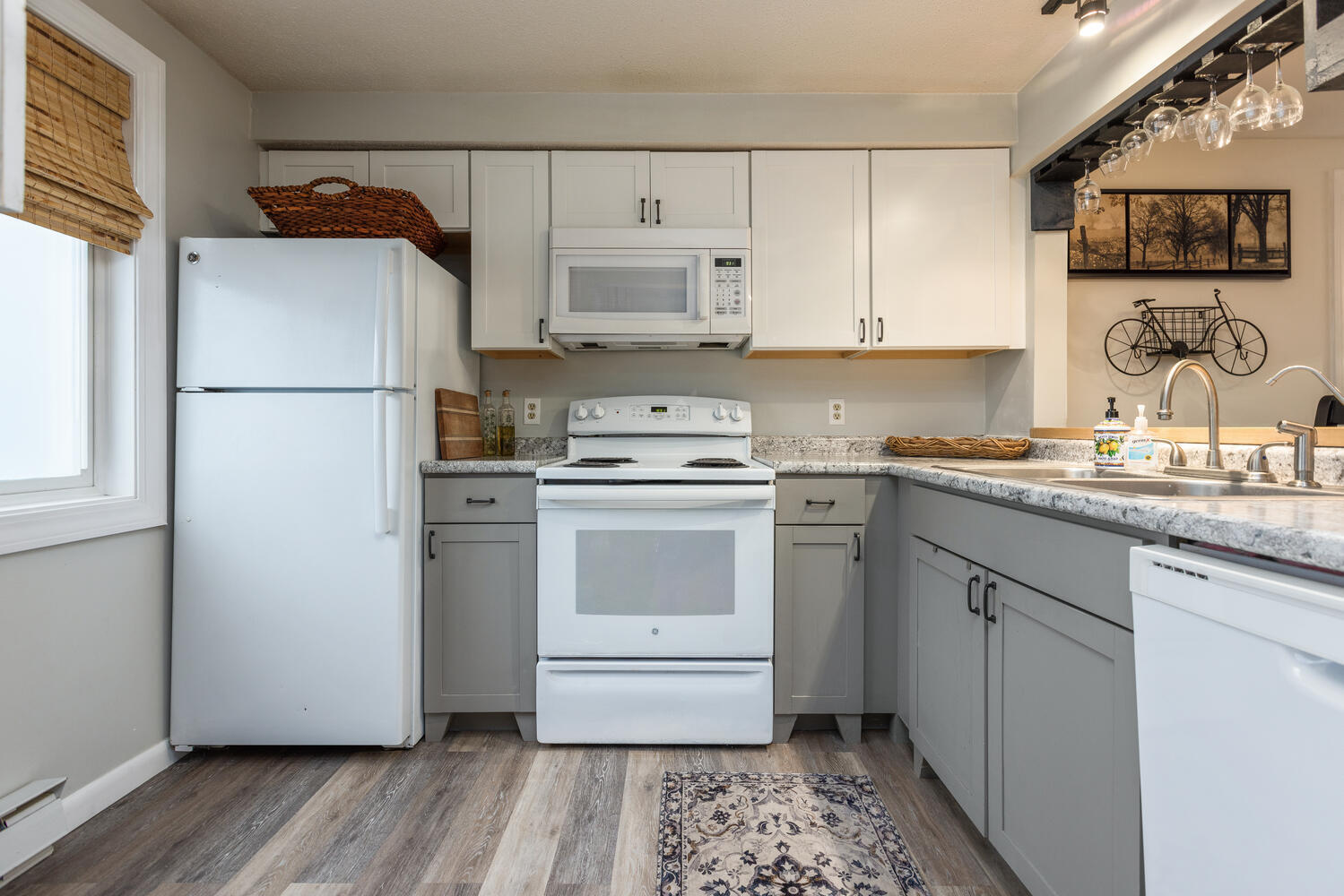 378 Portland Road, Unit 1 Gray, ME 04039 - Photo 6 of 30 378 Portland Rd 1 Gray ME-large-005-012-