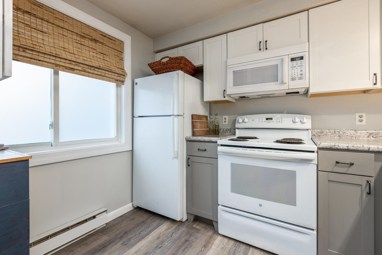 378 Portland Road, Unit 1 Gray, ME 04039 - Photo 7 of 30 378 Portland Rd 1 Gray ME-large-006-014-