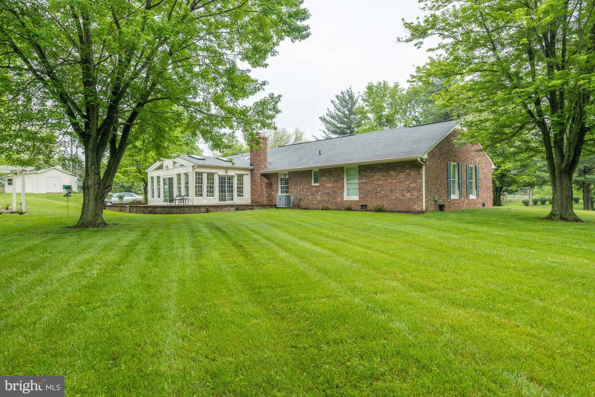 16827 Hamilton Station Road Hamilton, VA 20158 - Photo 22 of 30 Exterior (Rear)