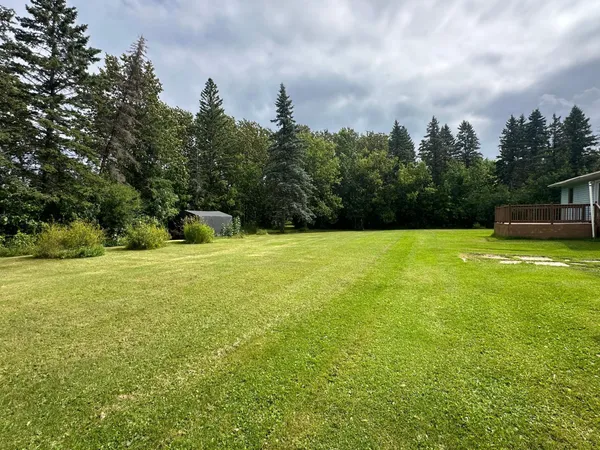 $169,900 | 301 Pleasant Avenue Northwest, Warroad, MN 56763