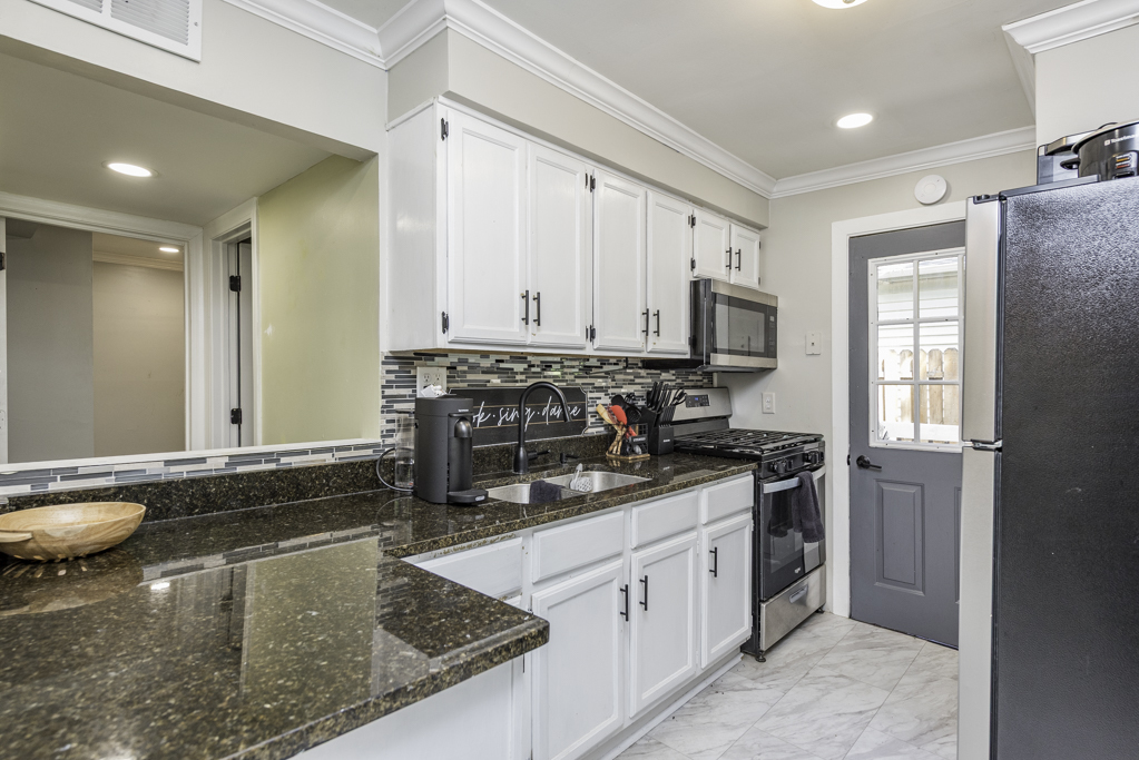 38515 North Forest Avenue Spring Grove, IL 60081 - Photo 7 of 20