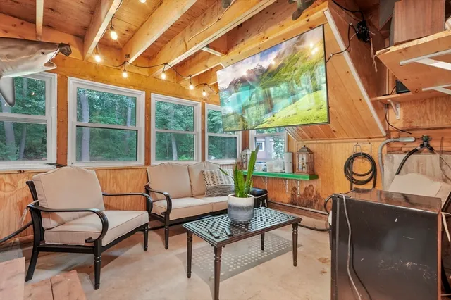 $845,000 | 5 Carriage Drive, Chelmsford, MA 01824