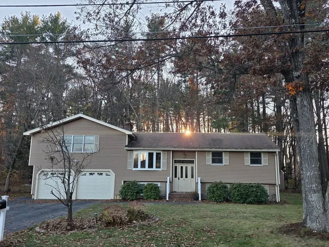 $845,000 | 5 Carriage Drive, Chelmsford, MA 01824