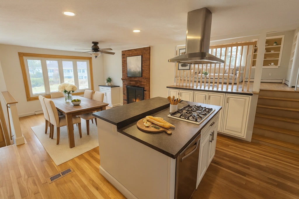 5 Carriage Drive Chelmsford, MA 01824 - Photo 3 of 25