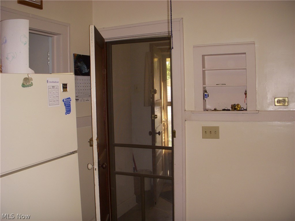 10419 Baltic Road Cleveland, OH 44102 - Photo 8 of 9 View of kitchen. Appliances do not stay.