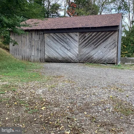 $750 | 1050 Pike Springs Road, Unit BARN, Phoenixville, PA 19460