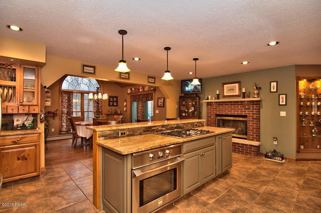 422 Boneridge Road Hawley, PA 18428 - Photo 6 of 69