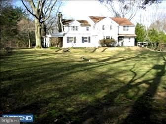 513 Scott Road Gladwyne, PA 19035 - Photo 5 of 6 Exterior Back