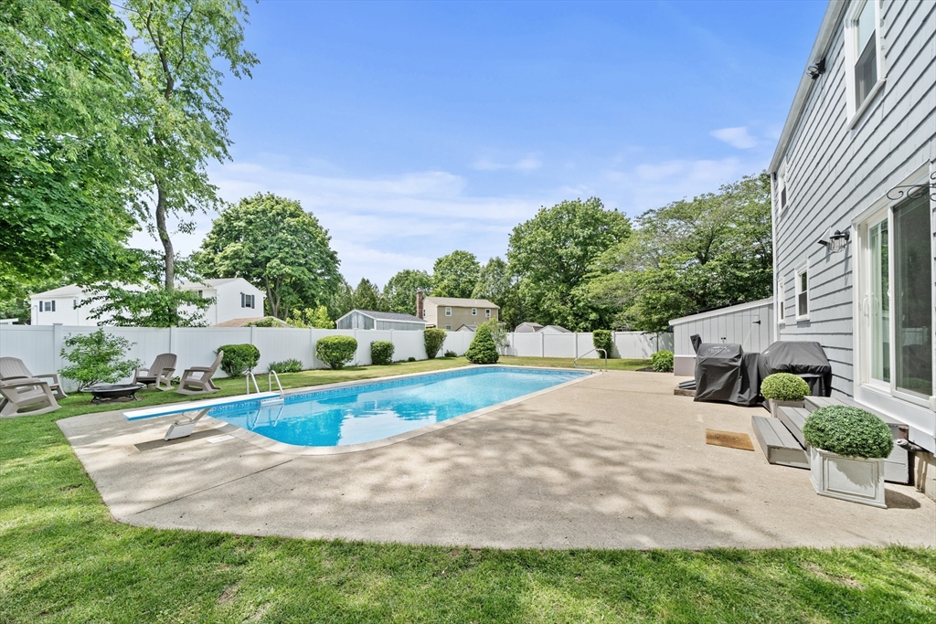 4 Sendick Road Woburn, MA 01801 - Photo 22 of 24