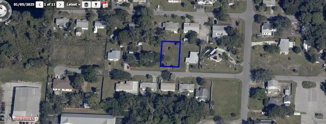 a view of multiple house