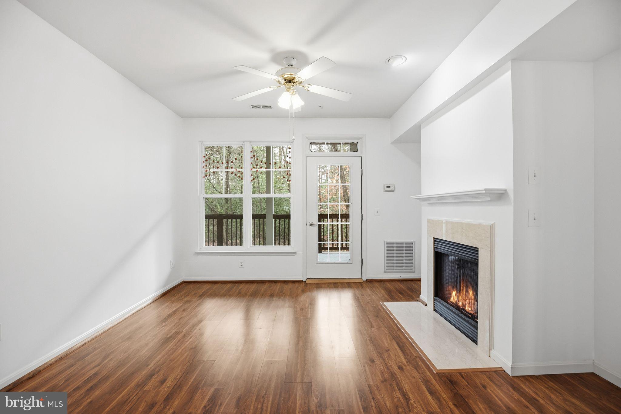 1003 Leeward Way, Unit 1003 Solomons, MD 20688 - Photo 4 of 33 Spacious living room