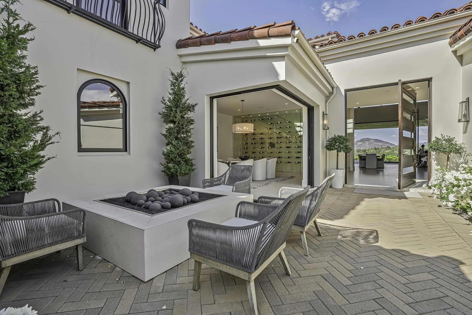 5516 La Crescenta Road Rancho Santa Fe, CA 92067 - Photo 11 of 49