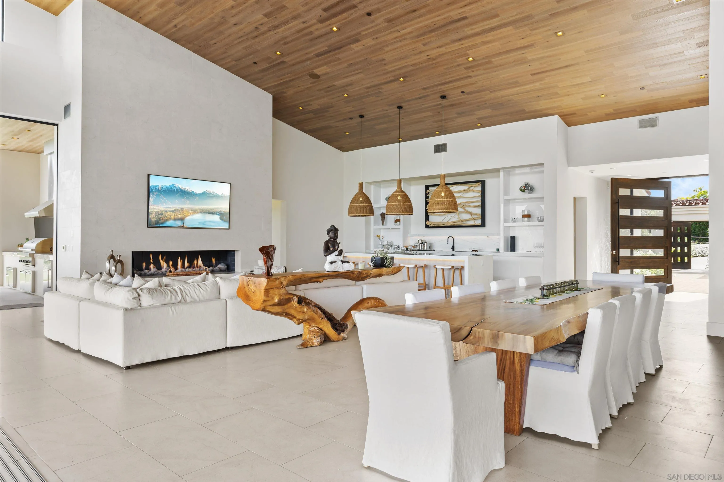 5516 La Crescenta Road Rancho Santa Fe, CA 92067 - Photo 13 of 49