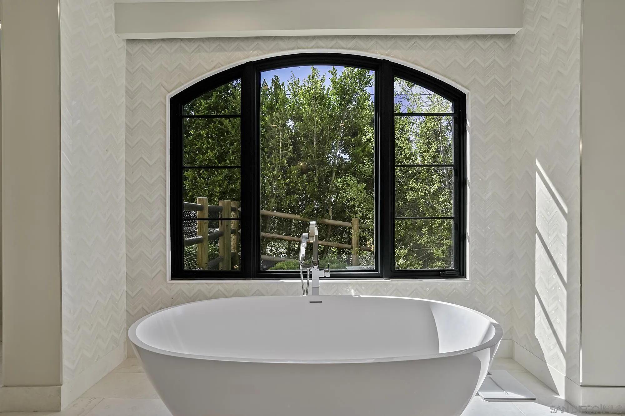 5516 La Crescenta Road Rancho Santa Fe, CA 92067 - Photo 20 of 49