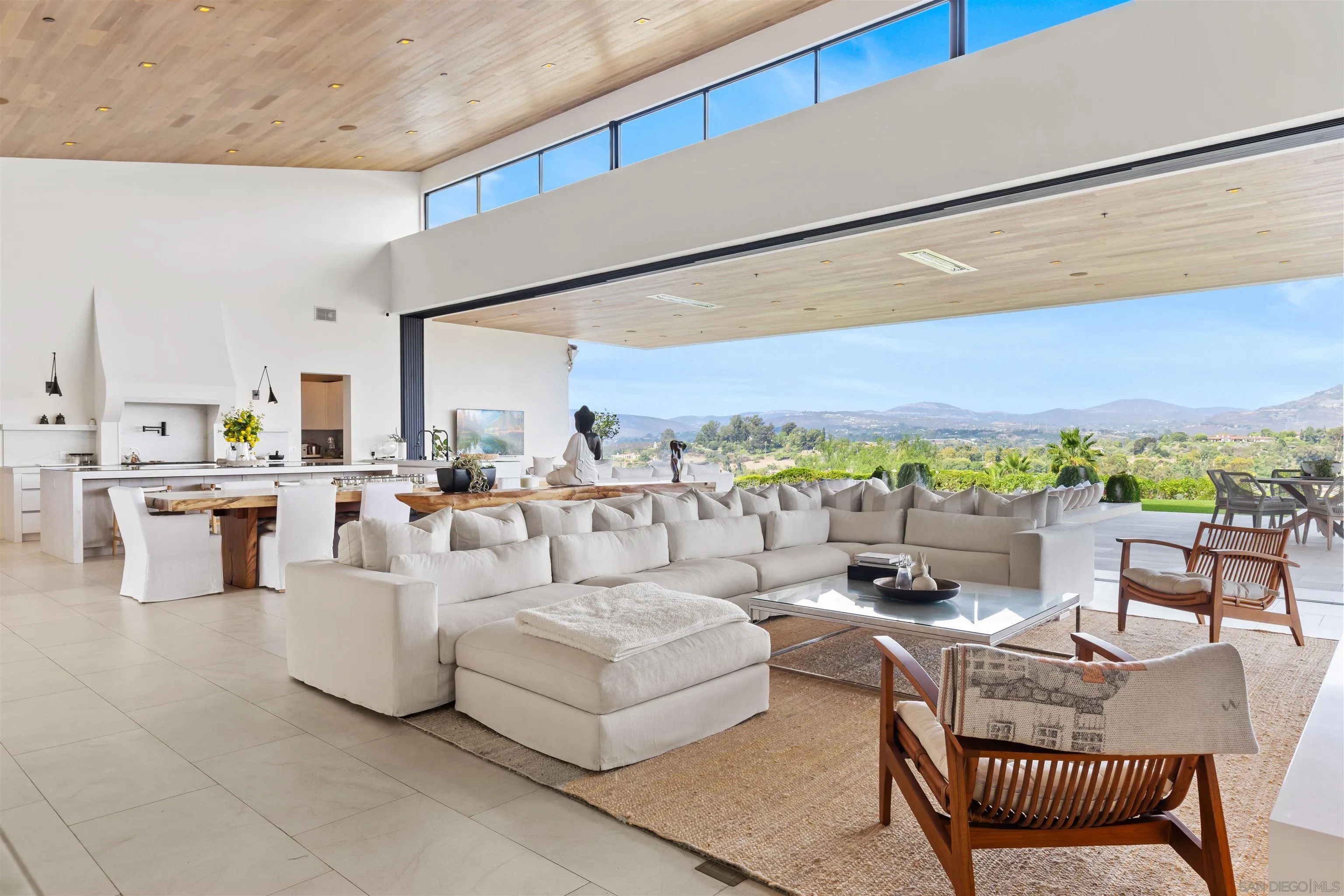 5516 La Crescenta Road Rancho Santa Fe, CA 92067 - Photo 2 of 49