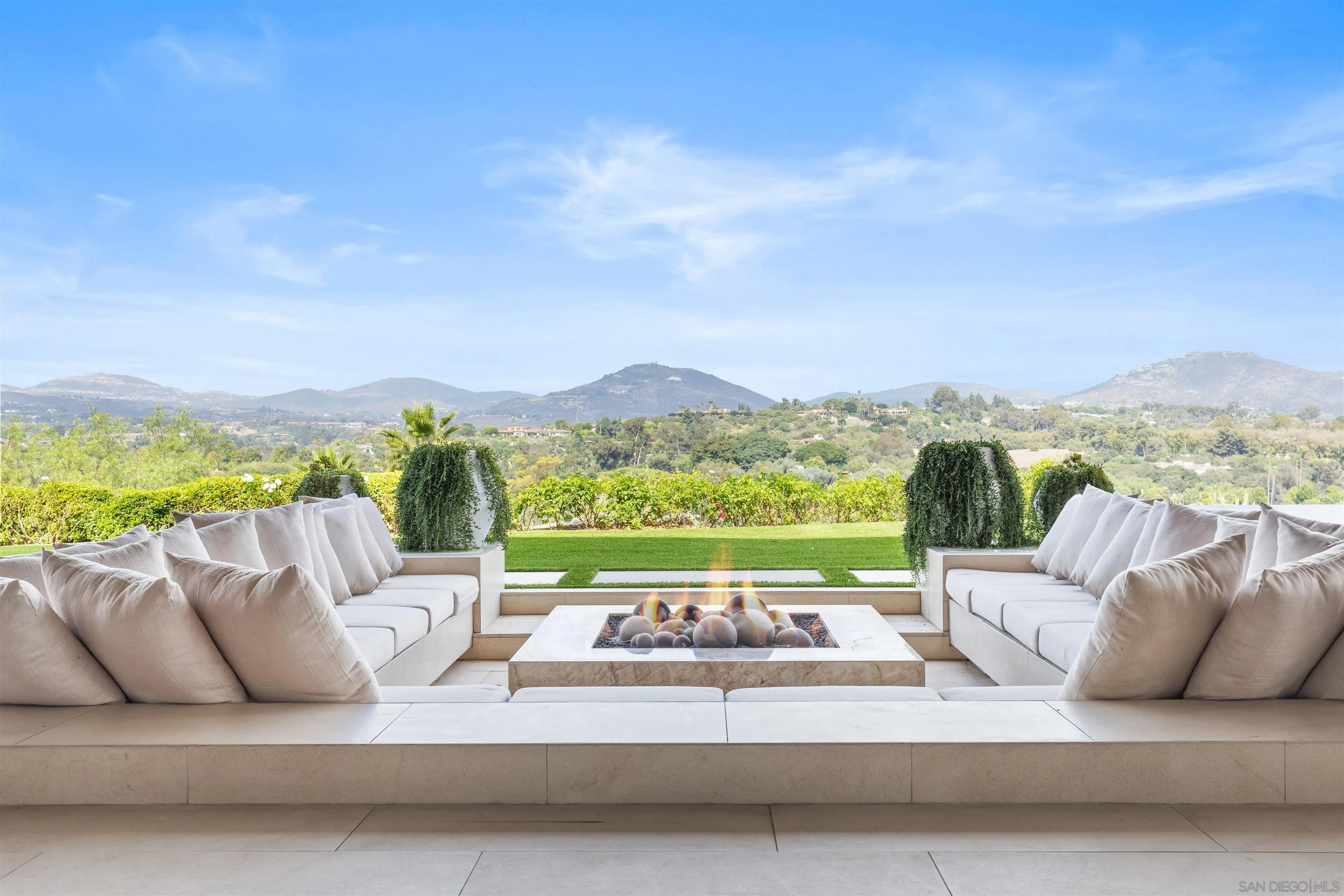 5516 La Crescenta Road Rancho Santa Fe, CA 92067 - Photo 7 of 49