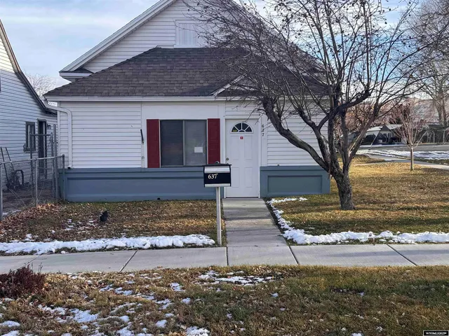 $218,900 | 637 9th Street, Evanston, WY 82930