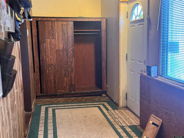 $218,900 | 637 9th Street, Evanston, WY 82930