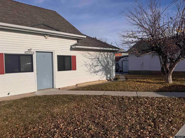 $218,900 | 637 9th Street, Evanston, WY 82930