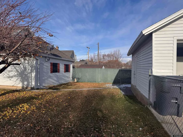 $218,900 | 637 9th Street, Evanston, WY 82930