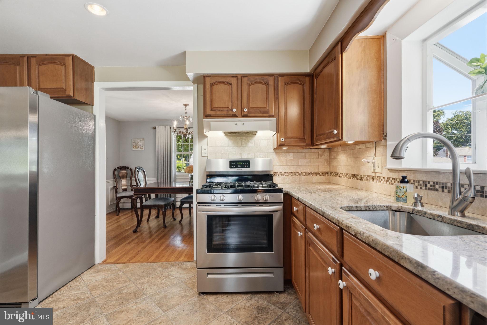 293 Norfolk Road Warminster, PA 18974 - Photo 7 of 32 Gallery Image 7