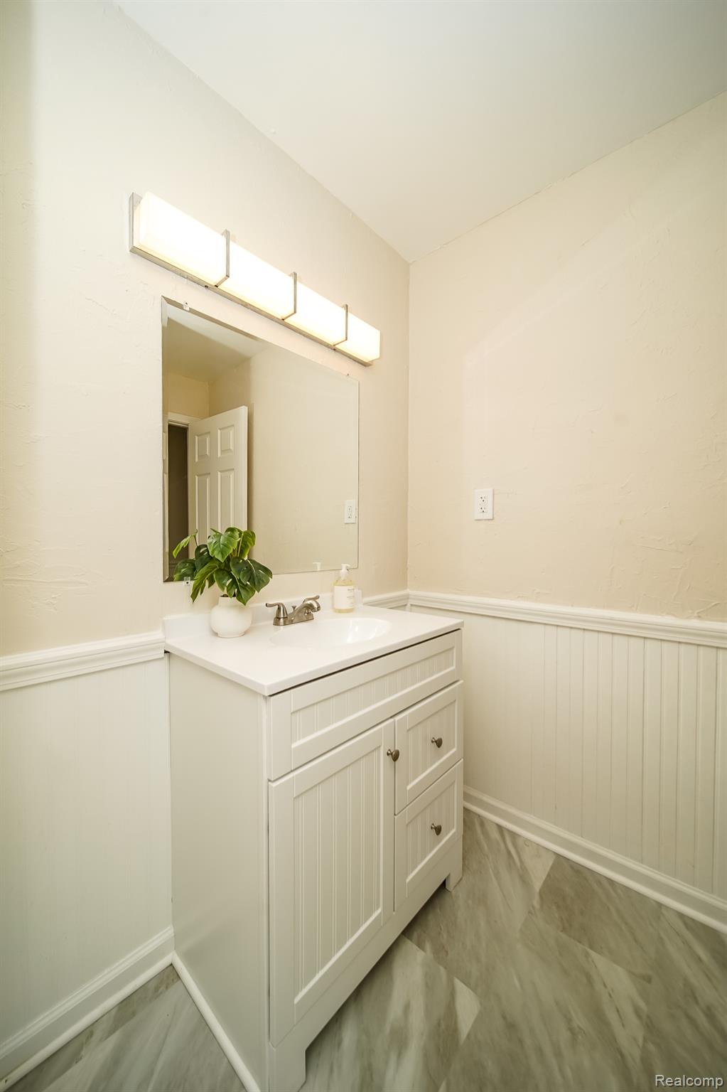 6641 Niagara Street Romulus, MI 48174 - Photo 39 of 70 DDS04068.jpg