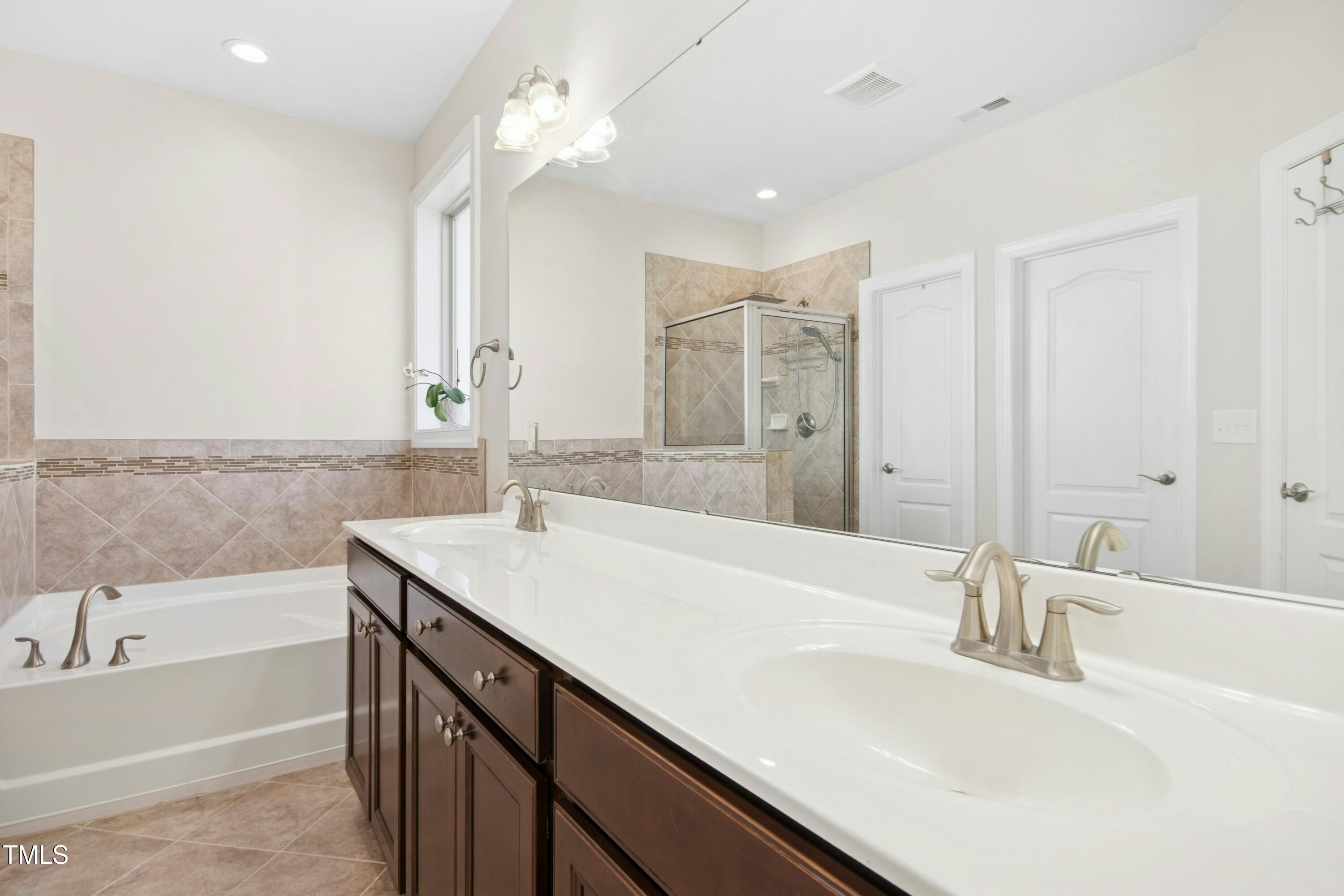1247 Magic Hollow Road Durham, NC 27713 - Photo 20 of 42 022-480643-IMG_2163