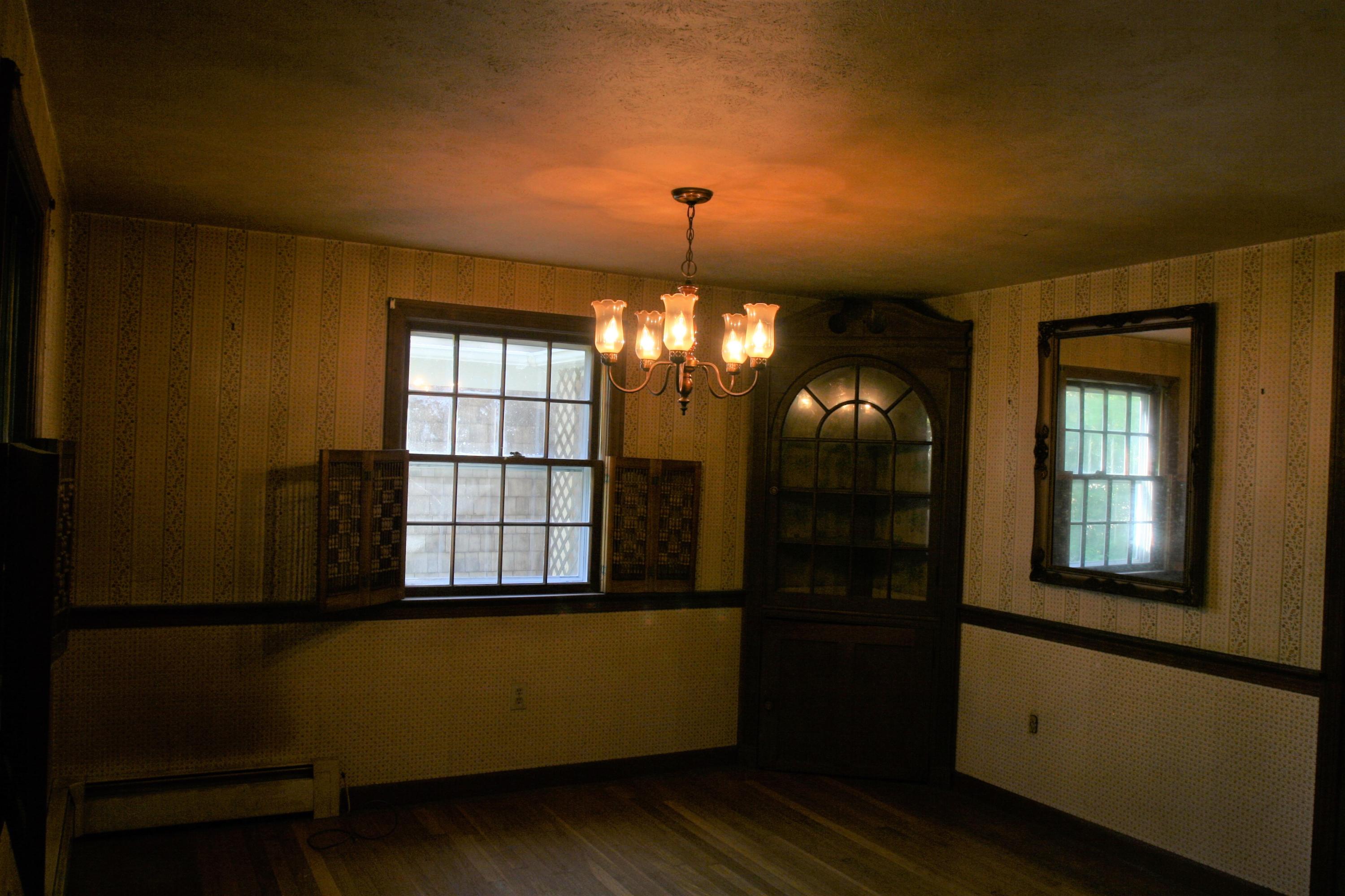 117 Turtleback Road Marstons Mills, MA 02648 - Photo 7 of 35 a view of a livingroom with a window