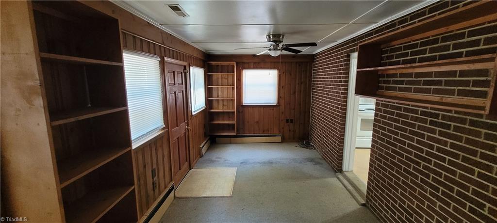 1112 South Benbow Road Greensboro, NC 27406 - Photo 4 of 4