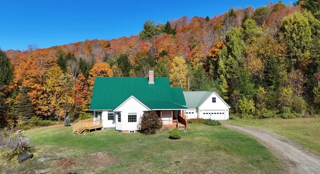 $475,000 | 65 Ledgewood Drive, St. Johnsbury, VT 05819