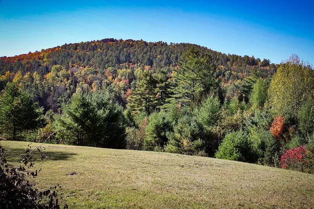 $475,000 | 65 Ledgewood Drive, St. Johnsbury, VT 05819