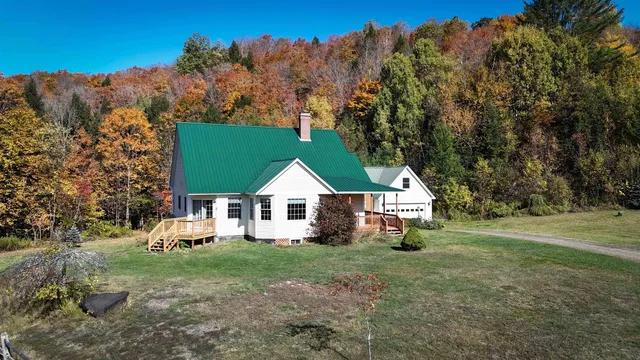 $475,000 | 65 Ledgewood Drive, St. Johnsbury, VT 05819